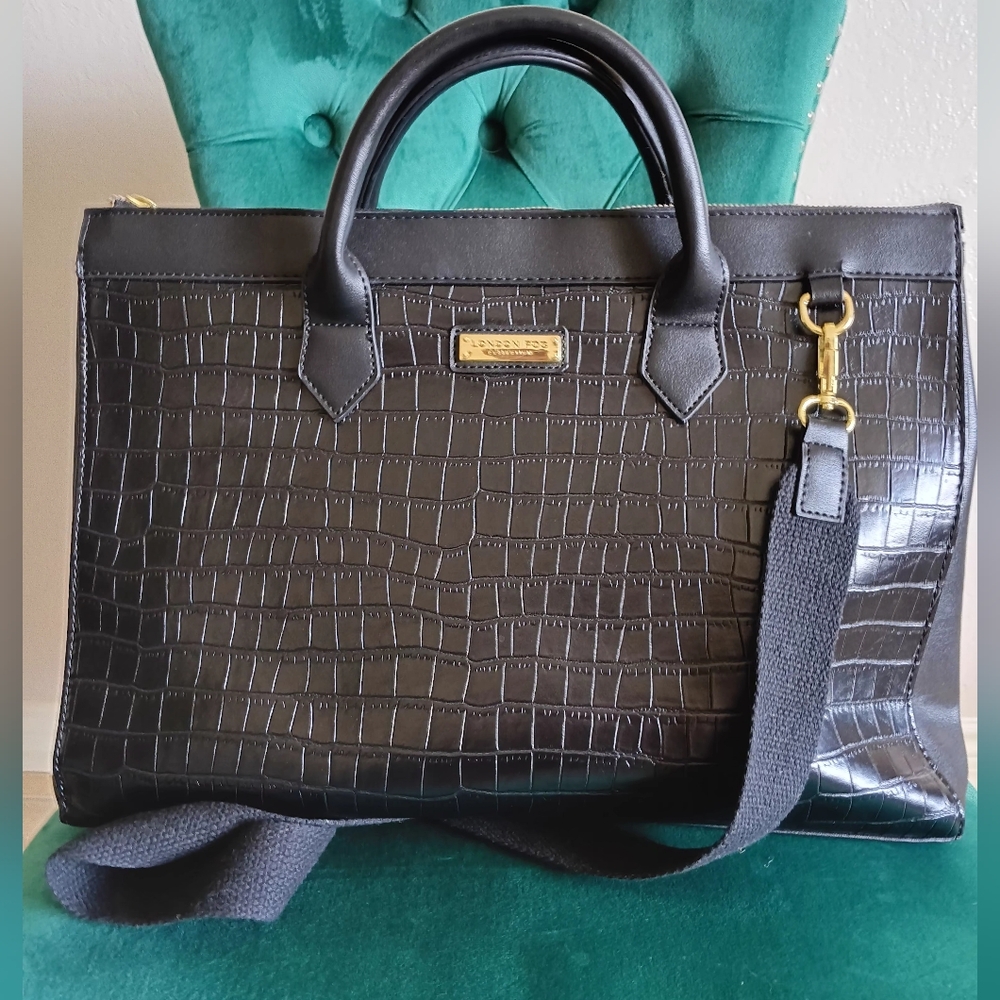 Weekender bag with strap
